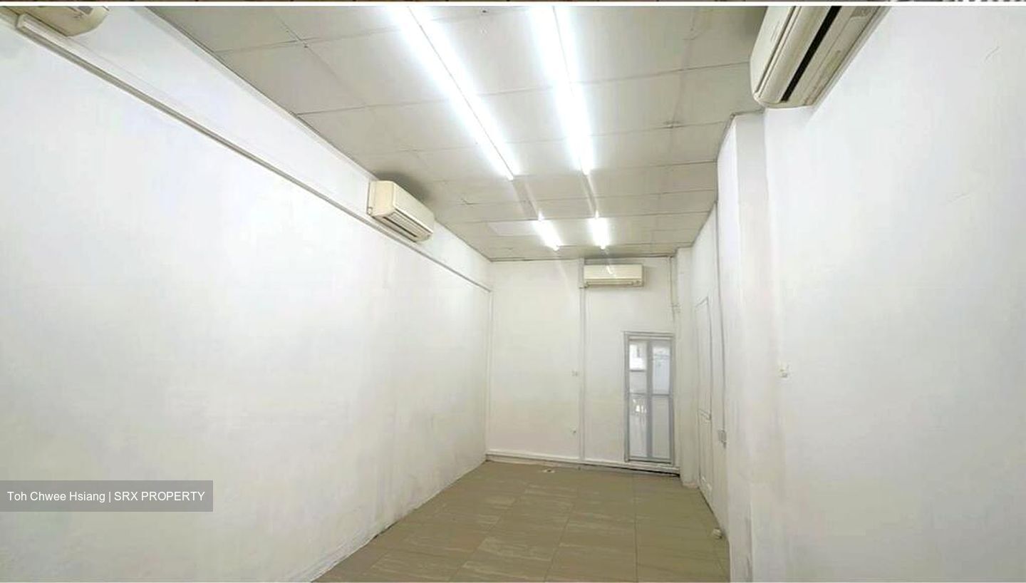 Yishun Street 22 (D27), Shop House #518733931